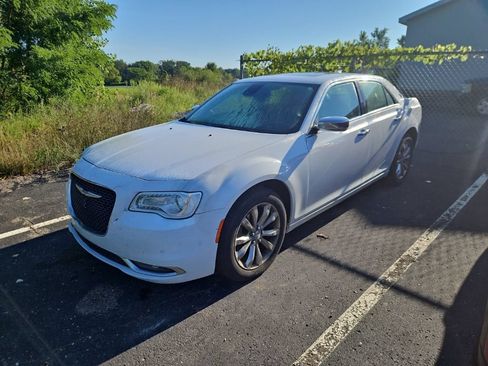 Used 2015 Chrysler 300 C w/ Light Group AWD/4WD image 1