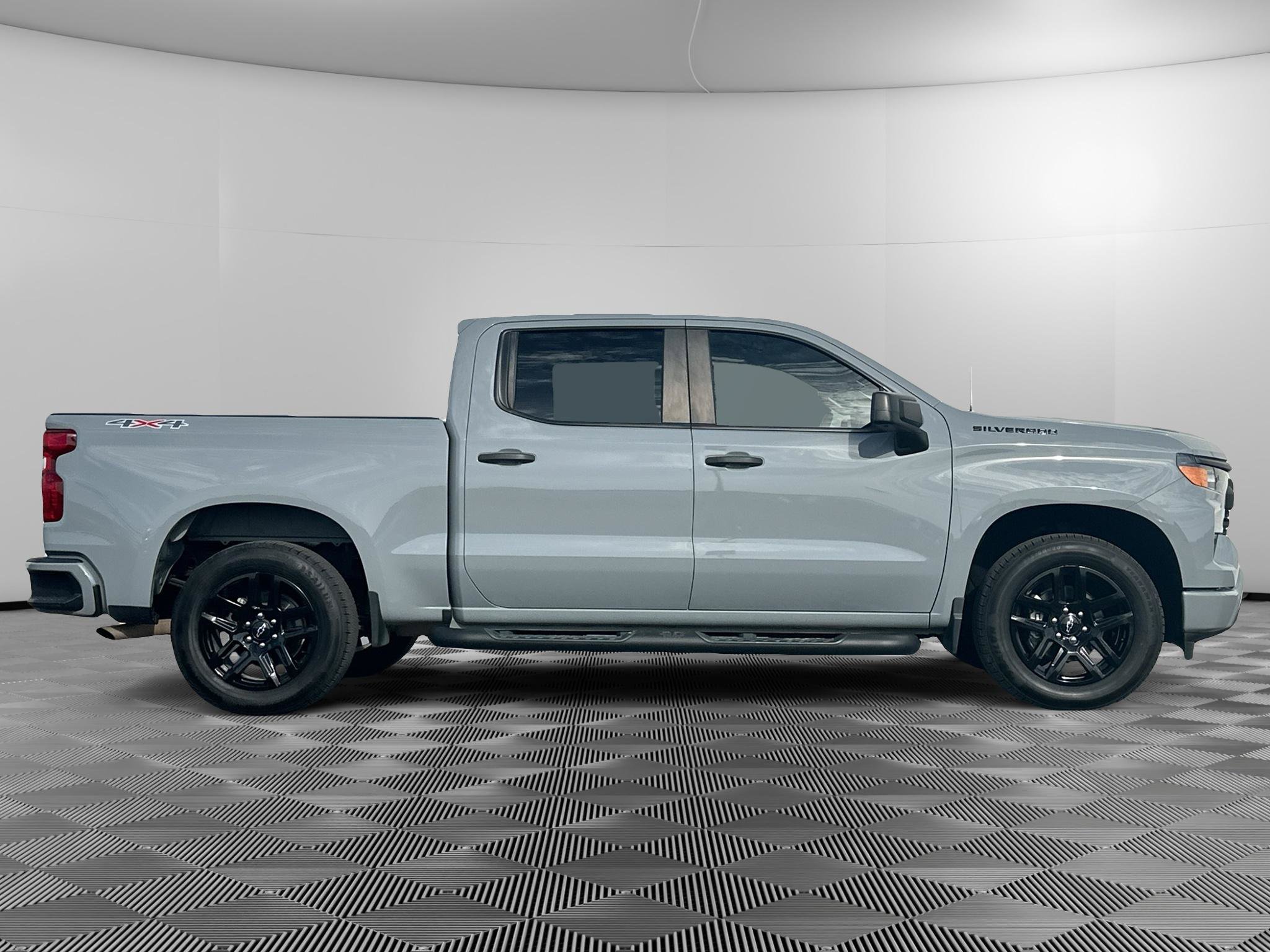 Used 2024 Chevrolet Silverado 1500 Custom w/ Turbomax Blackout Package AWD/4WD image 3