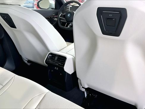 New 2027 BMW 550e xDrive w/ Premium Package AWD/4WD image 17