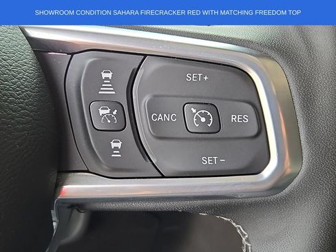 Used 2025 Jeep Wrangler Unlimited Sahara AWD/4WD image 21