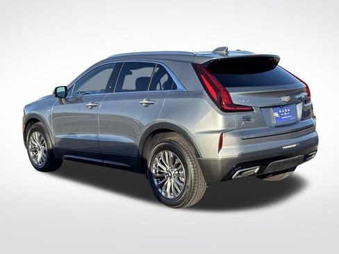 Used 2024 Cadillac XT4 Premium Luxury image 3