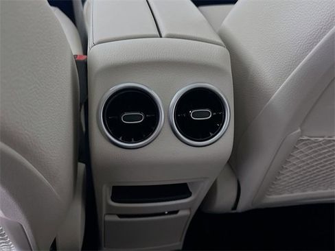 Certified 2025 Mercedes-Benz GLB 250 image 25