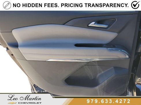 Used 2026 Chevrolet Traverse LT w/ Driver Confidence Package FWD image 12