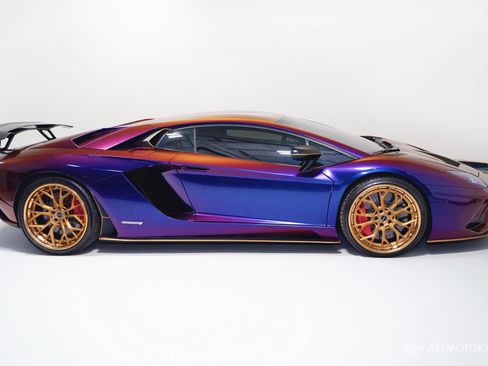 Used 2017 Lamborghini Aventador S image 4