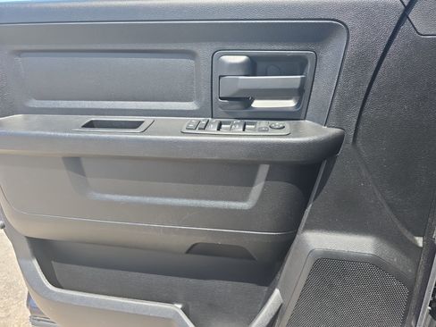Used 2013 RAM 1500 Express AWD/4WD image 23