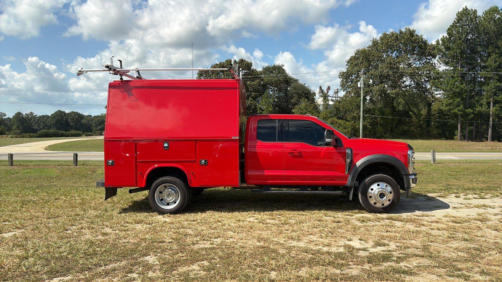 Used 2024 Ford F450 Lariat w/ Snow Plow Prep Package AWD/4WD image 6