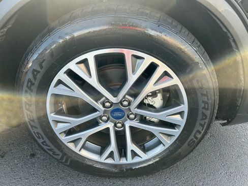 Used 2021 Ford Escape SEL image 37