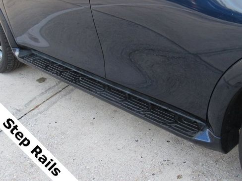 Used 2018 INFINITI QX80 Base w/ Deluxe Technology Package image 12