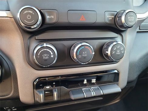 Used 2024 RAM 2500 Big Horn w/ Bed Utility Group image 19