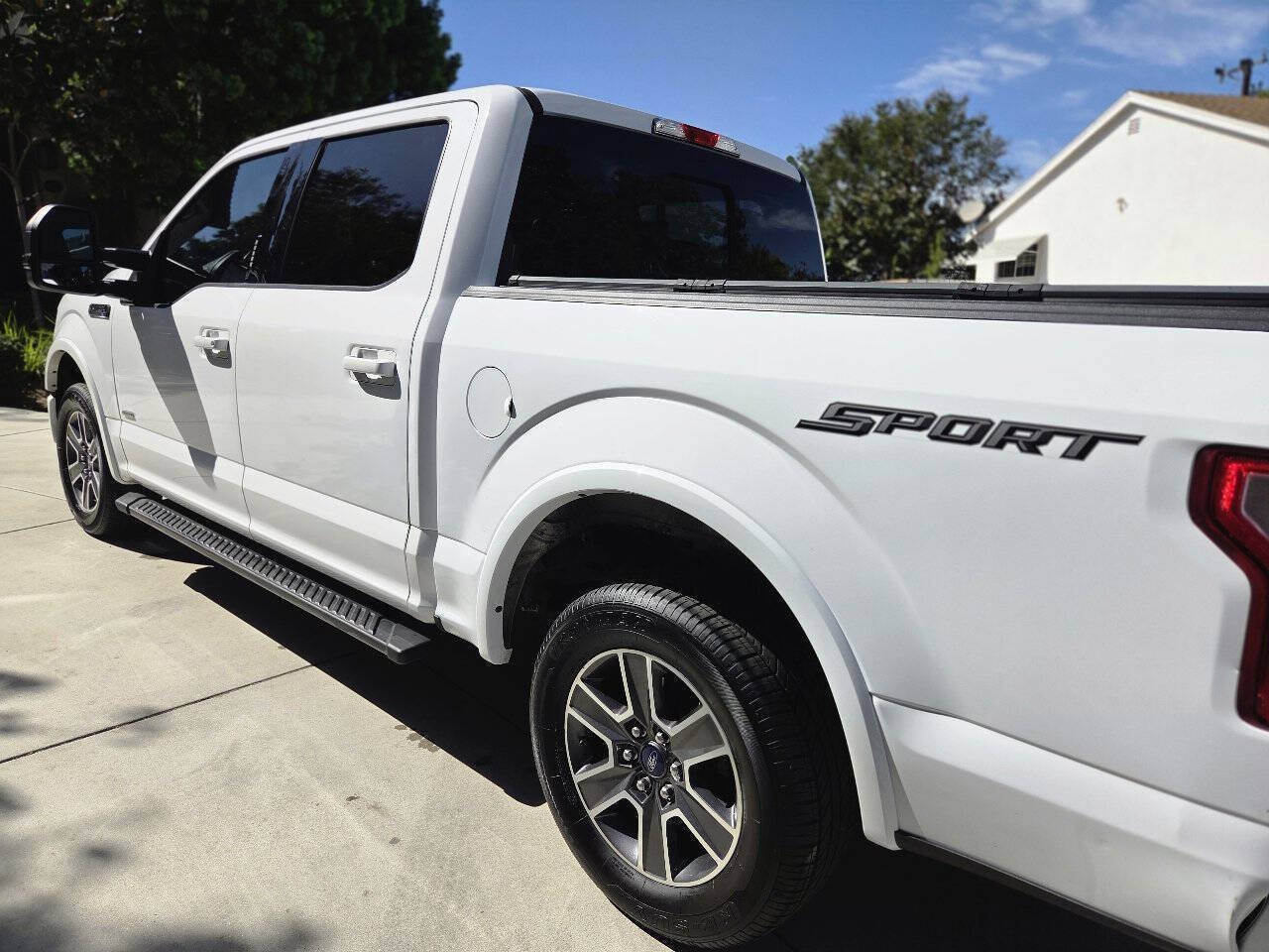Used 2017 Ford F150 XLT w/ Equipment Group 302A Luxury RWD image 13