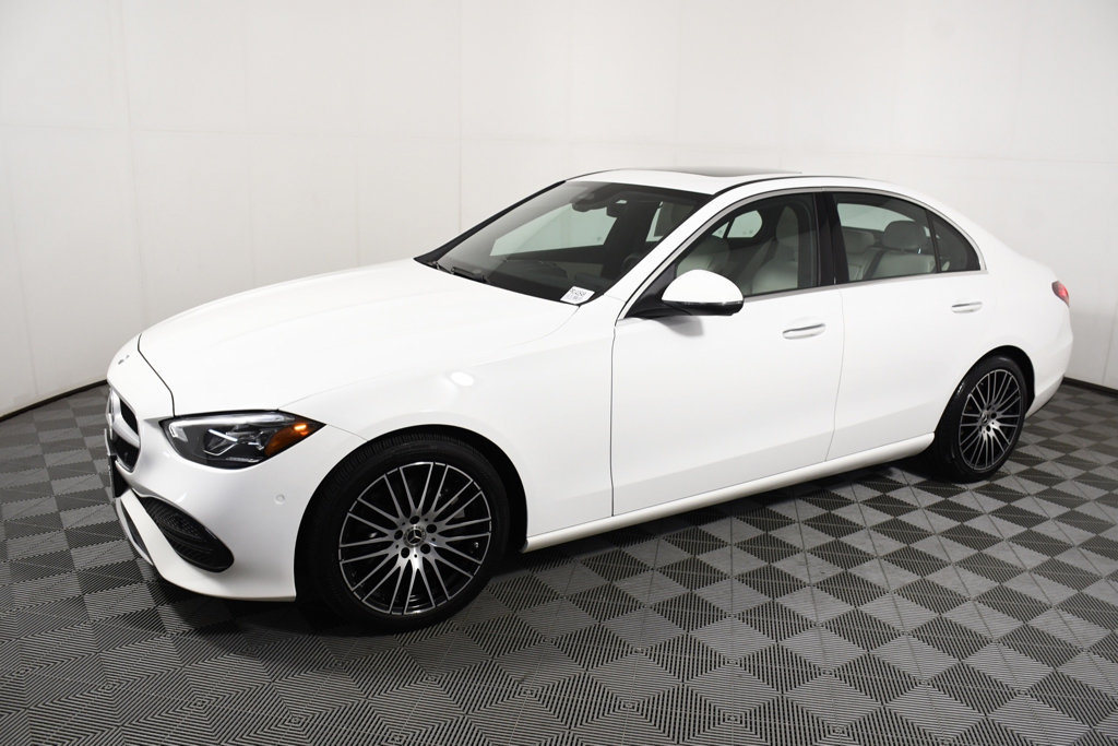Used 2023 Mercedes-Benz C 300 4MATIC Sedan image 2