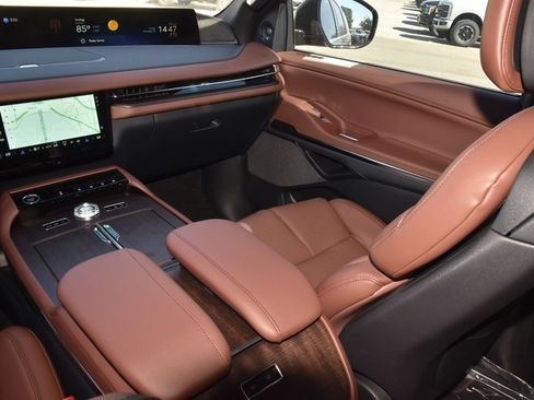 New 2025 Lincoln Navigator L Reserve image 18