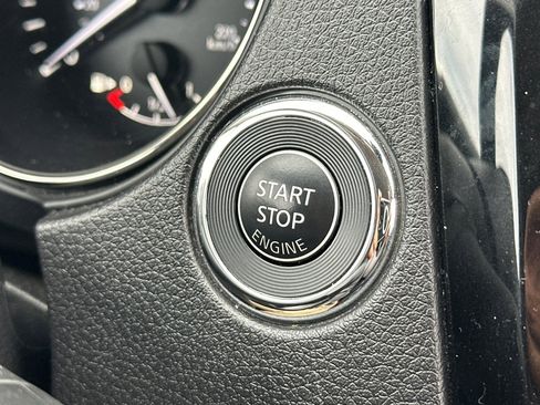 Certified 2019 Nissan Rogue SV w/ Premium Package image 23