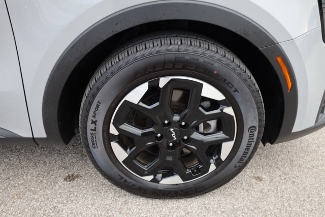 Used 2025 Kia Sorento S w/ Panoramic Sunroof Package FWD image 15