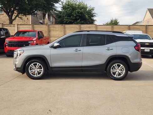 Used 2023 GMC Terrain SLE w/ Driver Convenience Package FWD image 12
