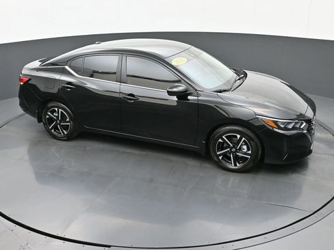 Used 2025 Nissan Sentra SV w/ All-Weather Package image 29