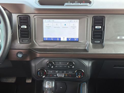Used 2022 Ford Bronco Outer Banks AWD/4WD image 20