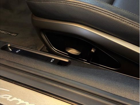 Used 2020 Porsche 911 Carrera image 24