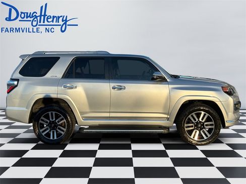 Used 2015 Toyota 4Runner Limited image 6