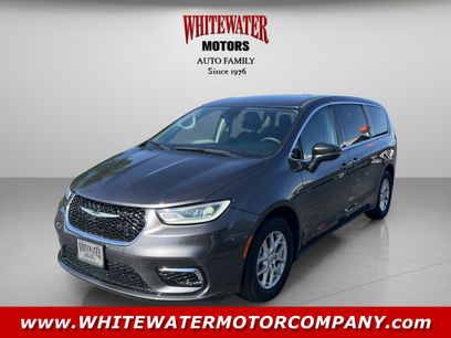 Used 2023 Chrysler Pacifica Touring-L