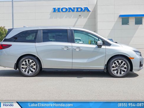 New 2026 Honda Odyssey EX-L image 5