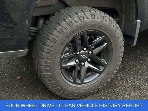 Used 2021 Chevrolet Silverado 1500 LT Trail Boss w/ Bed Protection Package image 7