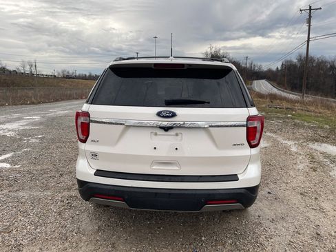 Used 2019 Ford Explorer XLT w/ Equipment Group 202A image 6