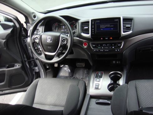 Used 2020 Honda Ridgeline Sport image 16