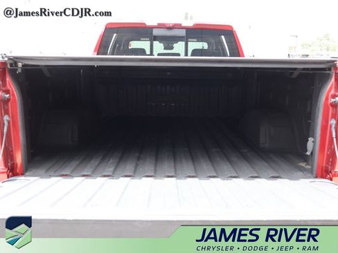 Used 2023 Chevrolet Silverado 1500 High Country w/ Technology Package AWD/4WD image 14