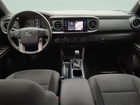 Used 2019 Toyota Tacoma TRD Off-Road image 9