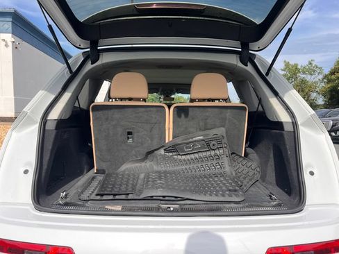 Used 2021 Audi Q7 3.0T Prestige w/ Prestige Package AWD/4WD image 28