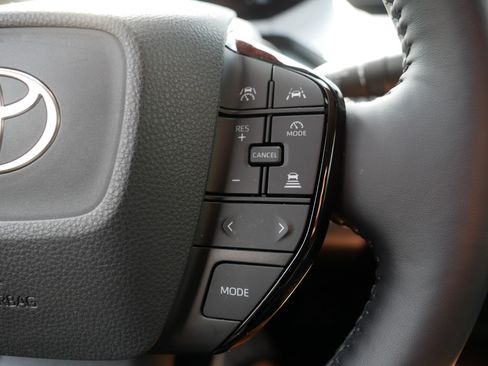 Used 2026 Toyota Prius AWD image 29