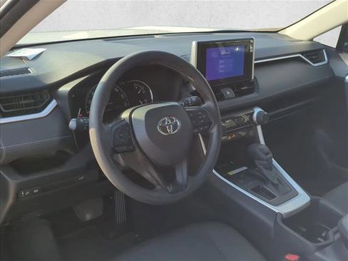Used 2024 Toyota RAV4 XLE w/ Convenience Package FWD image 9