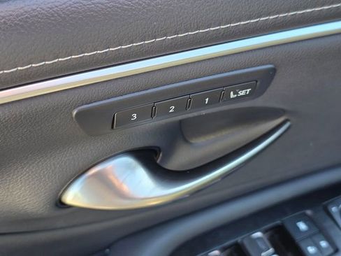 Used 2024 Lexus ES 300h w/ Premium Package image 18