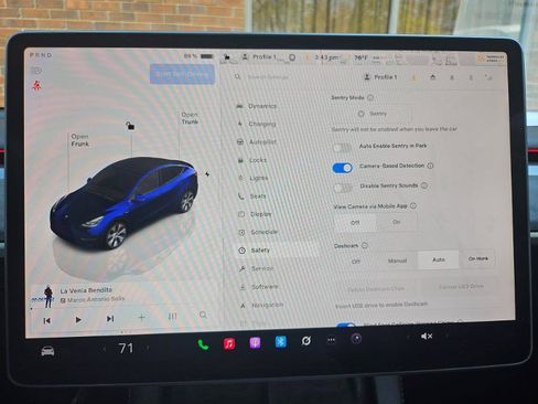 Used 2024 Tesla Model Y Long Range AWD/4WD image 52