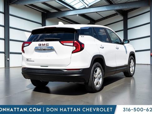 Used 2024 GMC Terrain SLE FWD image 24