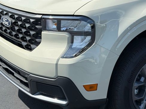 New 2025 Ford Maverick XLT w/ XLT Luxury Package image 10