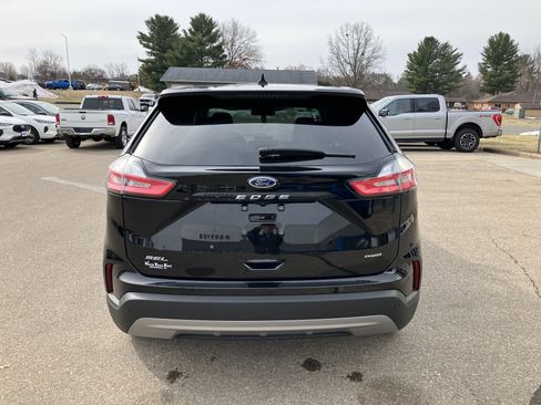 Used 2024 Ford Edge SEL w/ Convenience Package image 7