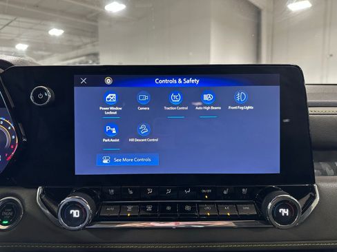 Used 2023 Chevrolet Colorado ZR2 w/ ZR2 Convenience Package III AWD/4WD image 27