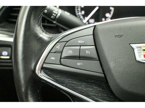 Used 2023 Cadillac XT5 Premium Luxury image 39