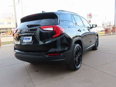 Used 2022 GMC Terrain SLT w/ Tech Package image 7