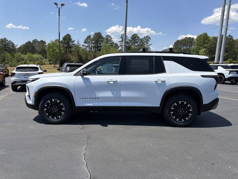 New 2026 Chevrolet Traverse Z71 w/ Enhanced Driving Package AWD/4WD image 8
