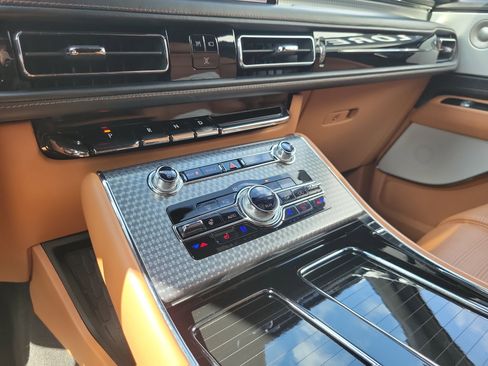 Used 2024 Lincoln Aviator Black Label image 21