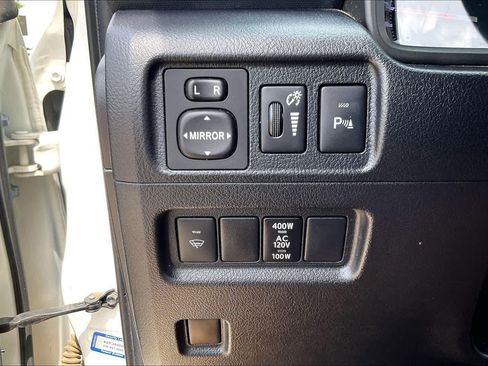 Used 2016 Toyota 4Runner Limited AWD/4WD image 34