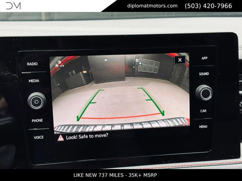 Used 2025 Volkswagen Jetta GLI Autobahn FWD image 34