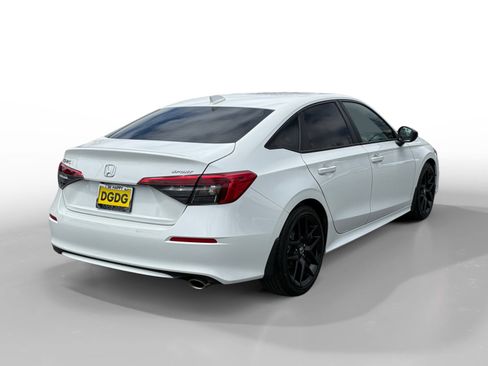Certified 2024 Honda Civic Sport image 5