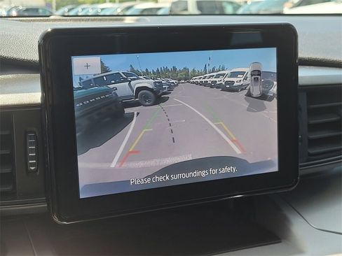 Used 2021 Ford Explorer XLT image 19