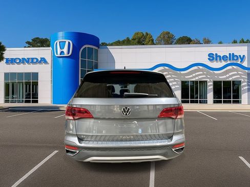 Used 2022 Volkswagen Taos SE image 7