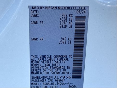 Used 2025 Nissan Altima 2.5 SV FWD image 25