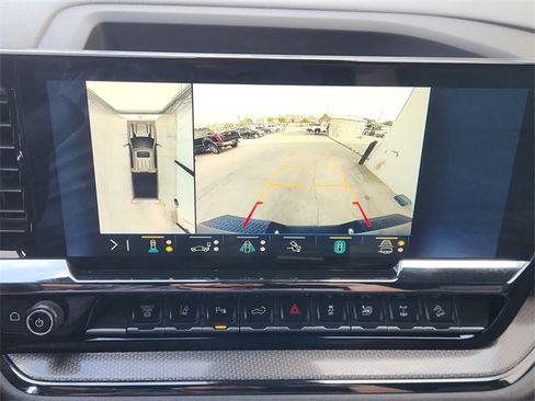 Used 2025 Chevrolet Silverado 2500 ZR2 w/ Technology Package AWD/4WD image 6